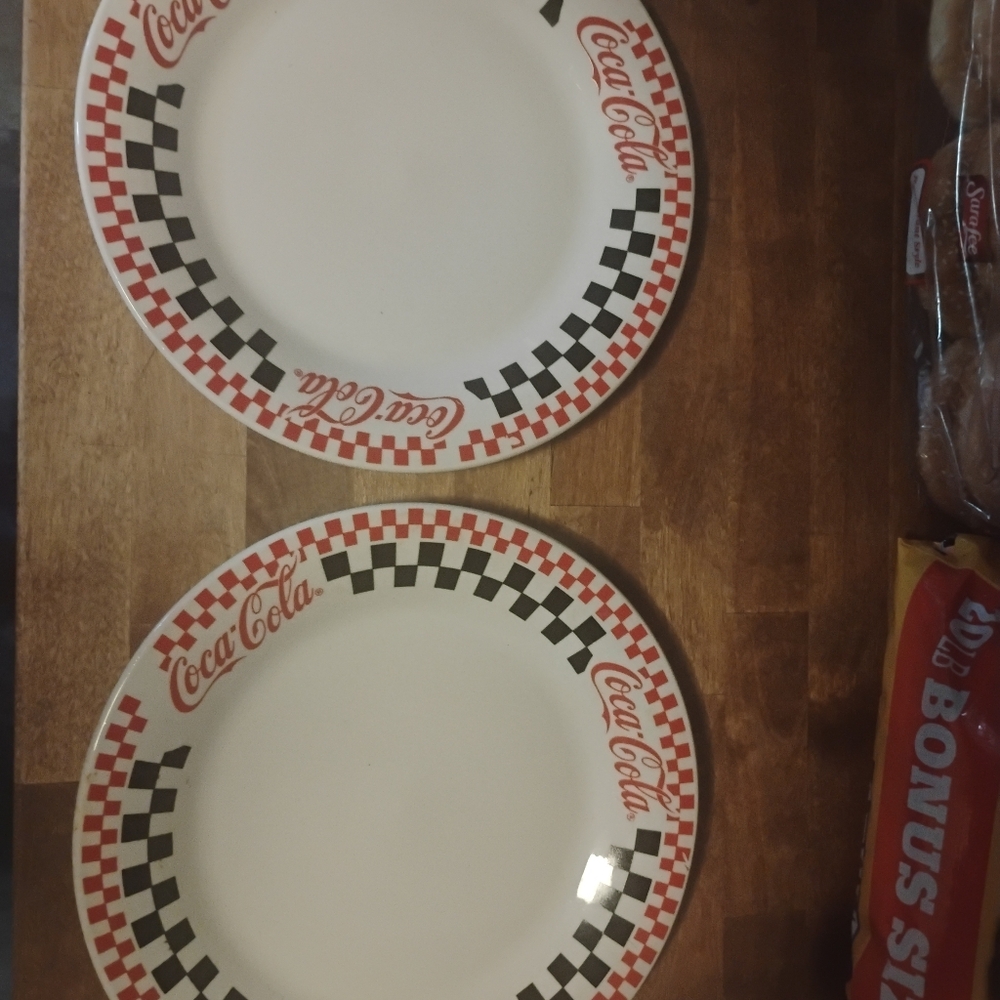 Coca Cola Checkered Dinner Plates Set Of 2 Red and Black - Picture 2 of 8